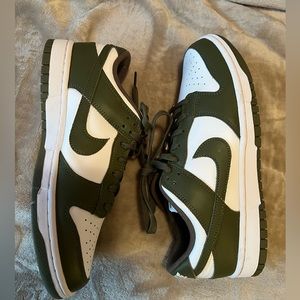 Nike Dunk Low 'Medium Olive'